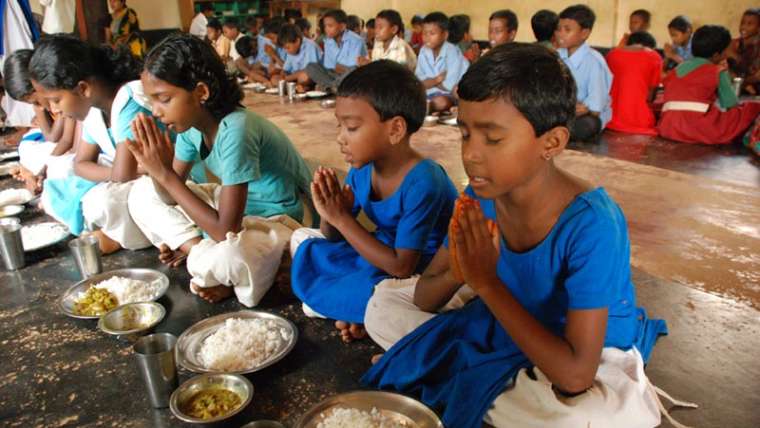 Saying Grace: Mealtime Blessings Around the World