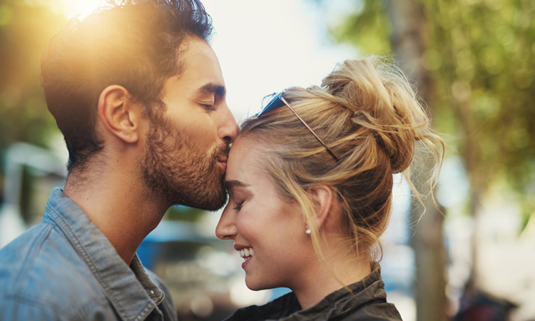 How Falling In Love Changes The Brain