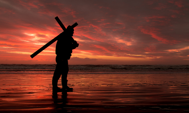 easter-carrying-cross