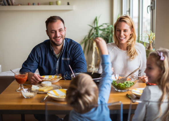 9 Scientifically Proven Reasons to Eat Dinner as a Family