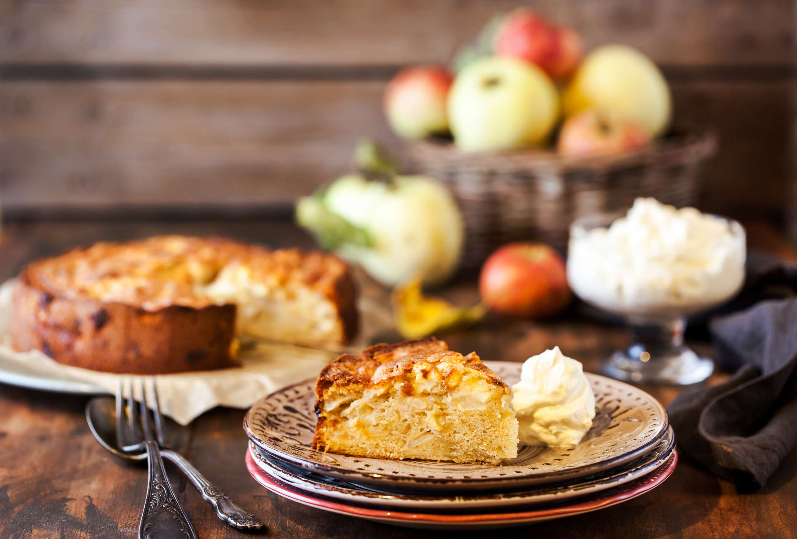 homemade apple cake